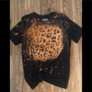 Boutique leopard dyed tshirt